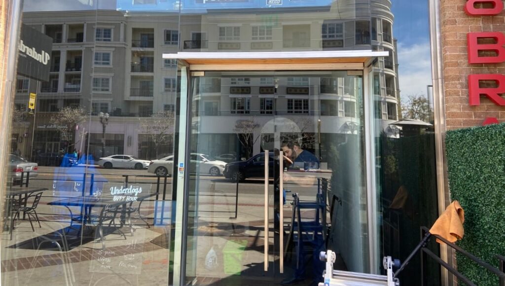 Window cleaning service by glass shine pros best window cleaners in Los Angeles